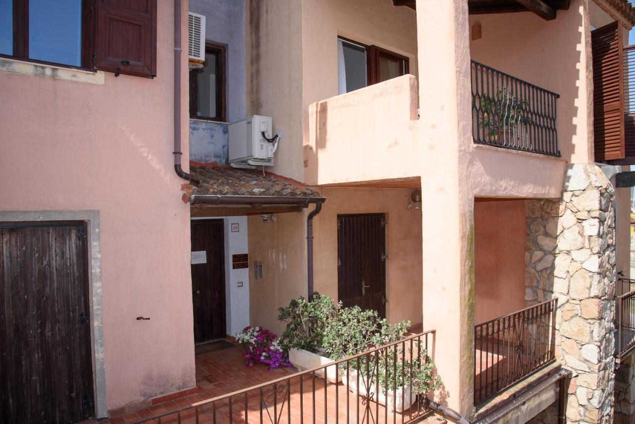 Loft Lungomare Vista Mare E Monti Appartement Àrbatax Buitenkant foto